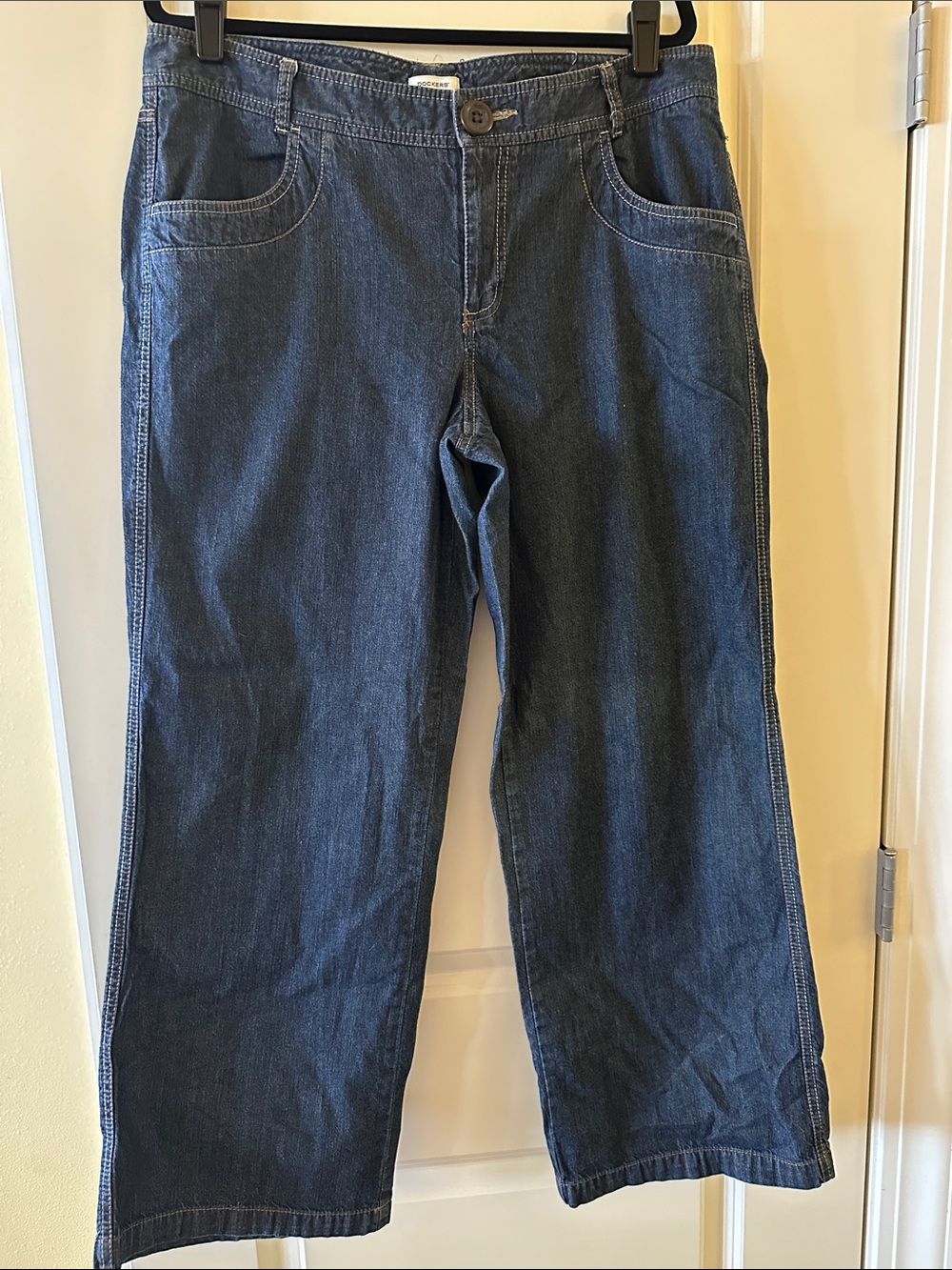 Dockers Relaxed Fit Men's Jeans in Dark Blue